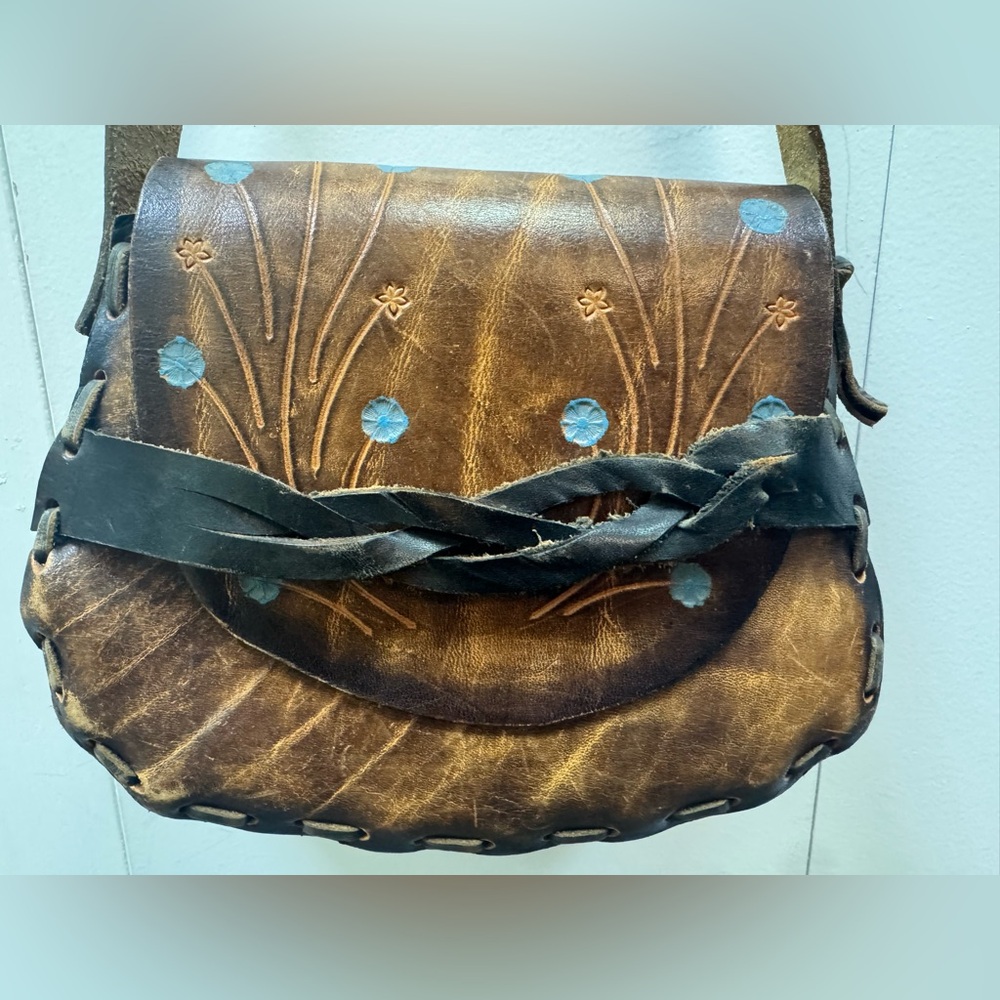 Artisan Brown Leather Bag with Floral Design - Picture 2 of 14